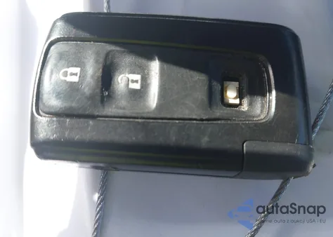 2005 Toyota Prius from USA, damaged, VIN JTDKB20U957032171